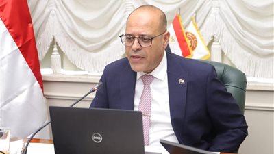 وزير العمل: الخميس 4 سبتمبر عطلة رسمية مدفوعة الأجر للعاملين بالقطاع الخاص