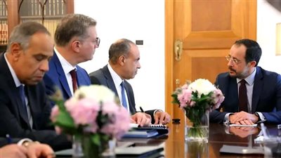 وزير البترول: التسريع بربط حقل 