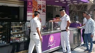  الجيزة: رفع إشغالات وتعديات المحال التجارية والكافيهات وضبط مركبات التوك توك للسير عكس الإتجاه