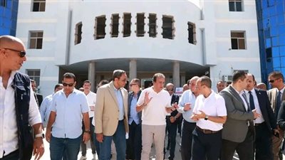 وزير الصحة يوجه بدراسة إنشاء وحدة لزراعة النخاع ومستشفى للصحة النفسية بقنا