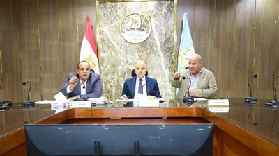 محافظ كفرالشيخ: حصر ومعالجة النقاط الخطرة على الطرق للحد من الحوادث وحماية أرواح المواطنين
