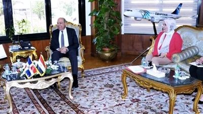 وزير الطيران المدني يبحث مع سفيرة جمهورية الدومينيكان بالقاهرة آليات تعزيز التعاون المشترك بين الجانبين