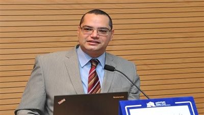 قرار جمهوري بتعيين الدكتور ياسين الشاذلي عميدًا لكلية الحقوق بجامعة عين شمس