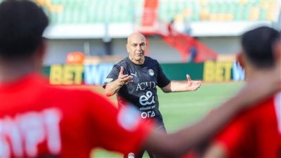 حسام حسن يستقر على خط دفاع منتخب مصر أمام جيبوتي