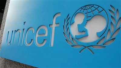 في اليوم الدولي للسلام.. اليونيسف تصدر دليلاً سريعًا لحماية الأطفال من مخاطر الإنترنت 