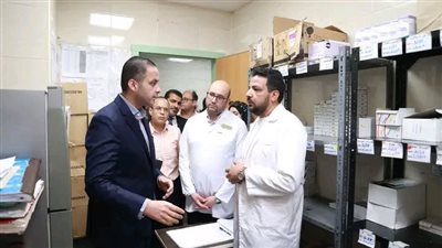 نائب وزير الصحة يتفقد المنشآت الصحية بمركز ملوي بالمنيا لتعزيز جودة الخدمات