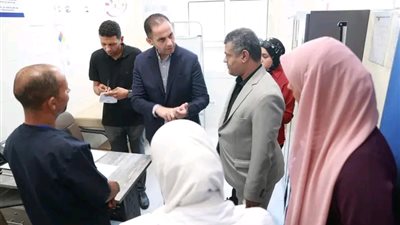 نائب وزير الصحة يتفقد منشآت صحية بأبو قرقاص بالمنيا لدعم جودة الخدمات