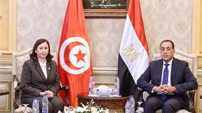 رئيسا وزراء مصر وتونس يشهدان توقيع 8 وثائق في عدد من مجالات التعاون