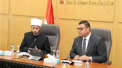 وزيرا الإسكان والأوقاف يبحثان التعاون المشترك لتعزيز التنمية والمبادرات المجتمعية 