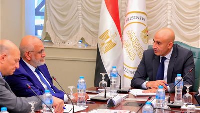 وزير التعليم يبحث مع البنك الدولي تعزيز تطوير التعليم والشراكات الدولية