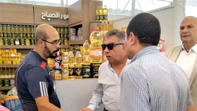 محافظ الدقهلية يتفقد السوق الدائم بشارع قناة السويس ويشدد على توفير السلع بأسعار مخفضة وجودة عالية