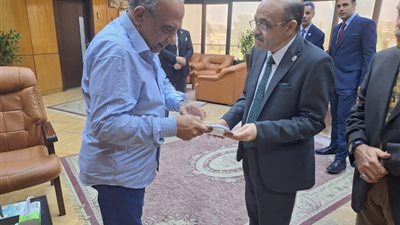 وزير الكهرباء يتابع مشروعات توطين الصناعات الحيوية بهيئة المواد النووية