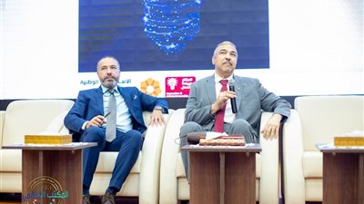 نائب وزير التعليم العالي يعرض الاستراتيجية الوطنية للابتكار بمعهد تيودور بلهارس للأبحاث