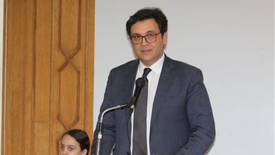 وزير الثقافة: صالون القاهرة يعكس تطور الفنون ودورها في الهوية