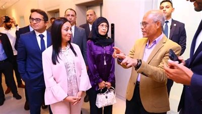 وزيرة التضامن الاجتماعي تصطحب وزير الأسرة والتنمية الاجتماعية بجمهورية سنغافورة في زيارة لمستشفى الناس