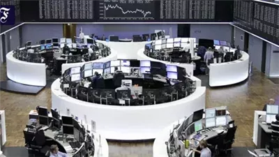 الأسواق الأوروبية تنخفض بعد توقف نمو الاقتصاد البريطاني في يوليو