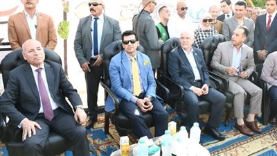 وزير الشباب ومحافظ القاهرة يدشنان بداية المبادرة بالمطرية