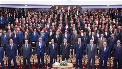 بالصور.. تكريم بعض من  أعضاء النيابة العامة وموظفيها المتميزين على مستوى الجمهورية