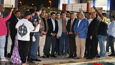 وزير الرياضة ومحافظ الجيزة يفتتحان مجمع حمامات السباحة بمركز التنمية الشبابية بالشيخ زايد