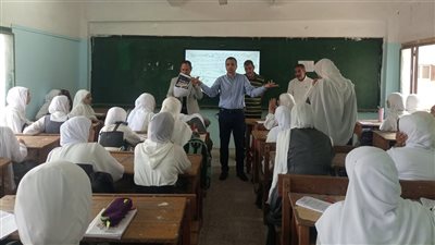 وكيل تعليم كفر الشيخ يتفقد المدارس للاطمئنان على انتظام الدراسه 