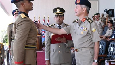القوات المسلحة تحتفل بتخريج الدفعة 162 ضباط صف مُعلمين