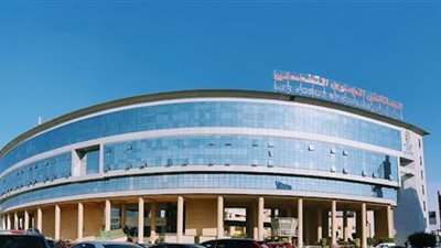 المستشفى الجوي التخصصي يستضيف خبيرا عالميا في جراحات قاع الجمجمة