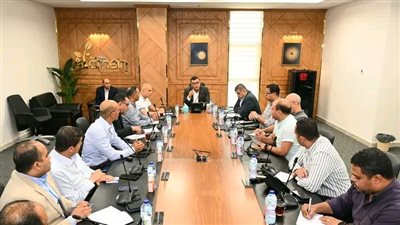 وزير الإسكان يعقد اجتماعا لمتابعة مشروعات مدينة العلمين الجديدة و