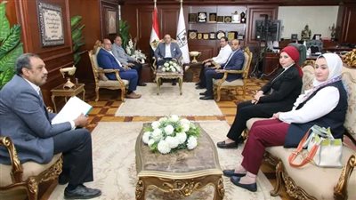 رئيس هيئة تنمية الصعيد يلتقي محافظ بني سويف لبحث آفاق التعاون المشترك لتحقيق التنمية المستدامة بالمحافظة