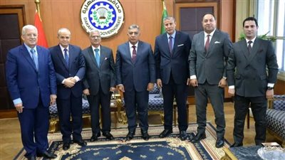 محافظ الدقهلية يستقبل وفد هيئة قضايا الدولة بالمنصورة لبحث ومناقشة عدد من الملفات القضائية 