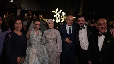 السفير التركى وحرمه  فى حفل زفاف مصرى بمنطقة الأهرامات