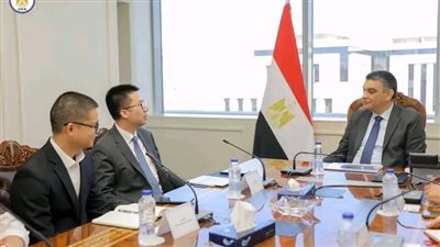 رئيس هيئة الشراء الموحد يستقبل وفدًا من «هواوي» لبحث التعاون في تطبيقات الذكاء الاصطناعي