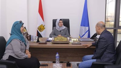 توجيهات المحافظ تُنفذ: نائب محافظ دمياط تبحث رفع كفاءة العاملين في التضامن الاجتماعي