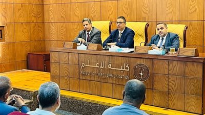 كلية الإعلام بنين بالأزهر تعقد لقاءً تعريفياً ببرنامج الإعلام الإنجليزي