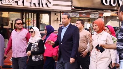 تزامناً مع احتفالات أكتوبر.. محافظ دمياط يفتتح الشارع الحربي بعد تطوير شامل لرفع كفاءة الحركة المرورية