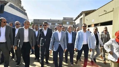 وزير الاستثمار ومحافظ السويس يتفقدان المنطقة الحرة بعتاقة والأدبية بالسويس الجديدة