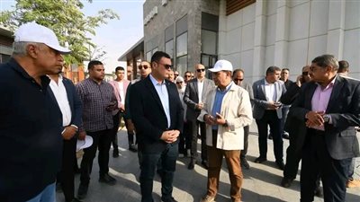 وزير الإسكان يختتم جولته اليوم بمتابعة سير العمل بمشروع حدائق 