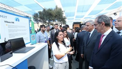 وزير الاتصالات يعلن إطلاق النسخة المطورة من منصة 