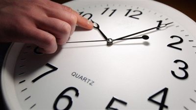 موعد تطبيق التوقيت الشتوي.. استعدوا لتأخير الساعة 60 دقيقة