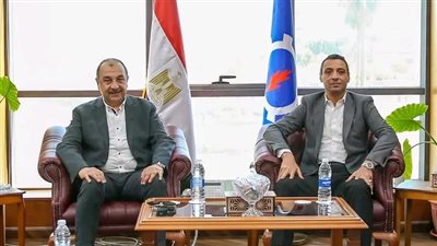 وزير قطاع الأعمال العام يلتقي محافظ السويس لبحث تعزيز التعاون والتنمية الصناعية والسياحية