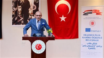 بالصور.. السفير التركى بالقاهرة: ١٠ألاف  طالب مصري يدرس في  ٢٠٠ جامعة حكومية وخاصة في تركيا.