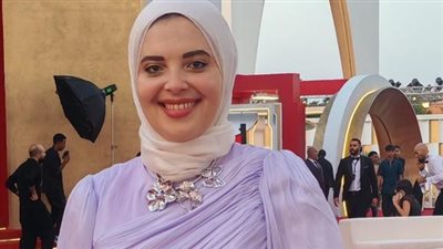 مروة خليل.. أول صوت نسائي يقدم فقرات مهرجان الجونة السينمائي