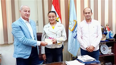   وكيل شباب كفر الشيخ يكرم نور بطلة تايكوندو المشروع القومي للموهبة الفائزة فى بطولة الجمهورية