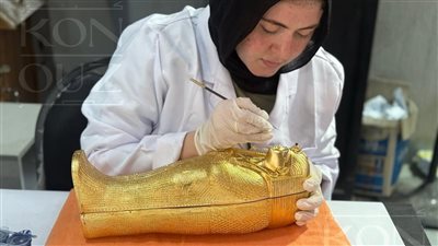 مصر تخلّد فعالية افتتاح المتحف بدعوة فنية مستوحاة من تابوت الملك الذهبي 
