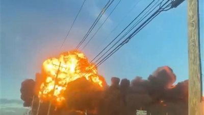 مصرع وإصابة 18 شخصا جراء حادث تحطم طائرة شحن بولاية 