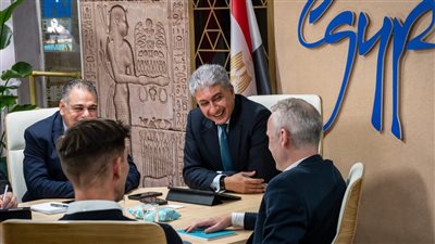شريف فتحي يبحث من لندن الترويج للمقصد السياحي المصري وتعزيز حضوره على منصات السفر العالمية