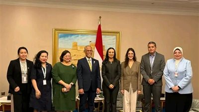 وزيرة التضامن الاجتماعي تلتقي وزير الأسرة والتنمية الاجتماعية بجمهورية سنغافورة 