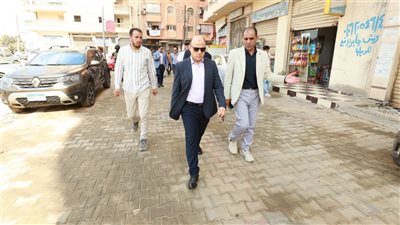 عبد المعطى يتابع أعمال تركيب الإنترلوك بـ27 شارعًا بكفرالشيخ