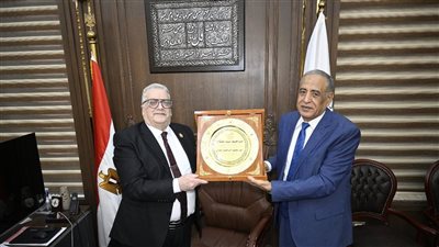 رئيس استئناف المنصورة يكرّم القضاة الذين اكتمل عطاؤهم في حفل ورسائل تقدير 