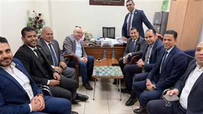 جمارك مطار القاهرة تضبط راكب أجنبي حاول تهريب  5 كيلو حشيش داخل البلاد