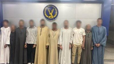 احتفال غير مسؤول.. الداخلية تضبط سلاحين مرخصين استُخدما لإطلاق النار في الهواء بعد فوز مرشح بمطروح